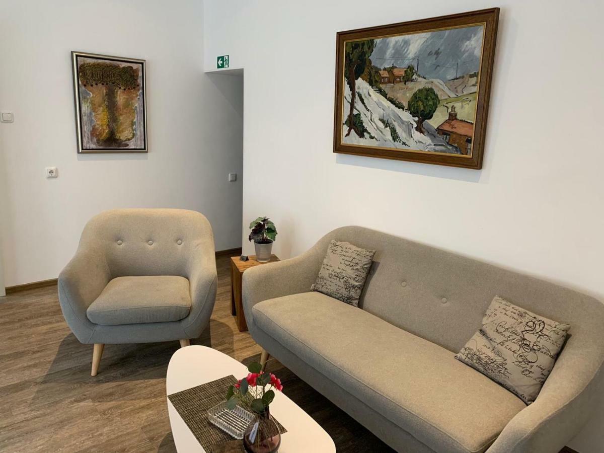 هرزوغنراث Hotel Und Apartment Garni Eurode Live المظهر الخارجي الصورة